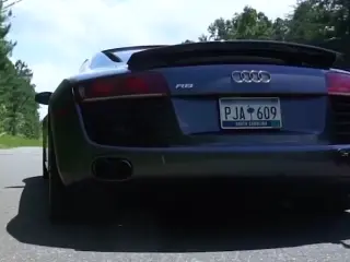 VÍDEO: Este Audi R8 hace un ruido brutal, ¡sube los altavoces!