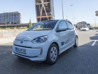 El coche eléctrico ya tiene quien lo empuje