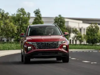 El Hyundai Tucson está disponible con motores de gasolina y diésel electrificados
