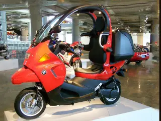 BMW C1 rojo