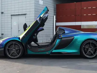 McLaren 675LT Spider lateral