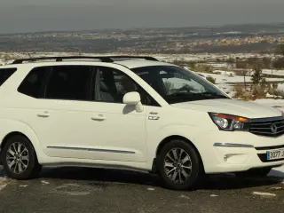 mejores-coches-7-plazas-2017-SsangYong-Rodius