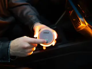Una baliza V16 encendida.