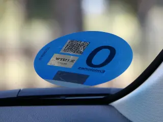 Etiqueta CERO de la DGT.
