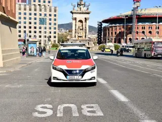 Así es el nuevo vehículo con cámaras que multará por parar y estacionar en el carril bus
