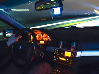 Conductor a 119 km/h en una calle limitada a 30.