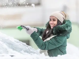 Limpieza parabrisas congelado