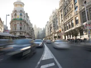 Nueva moratoria para los vehículos sin etiqueta DGT empadronados en Madrid.