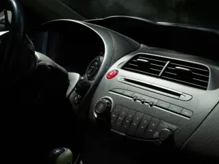 Mantener limpio por dentro tu coche es fácil y barato