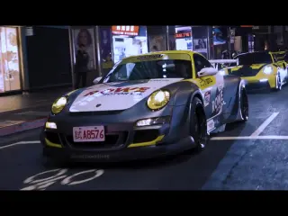 Porsche 911 (997)  GT3  de RWB con ARMYTRIX
