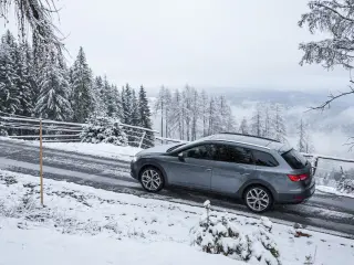 DGT colores en la conducción con nieve.
