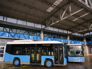 Dos autobuses vendidos de la EMT Madrid a Toledo.