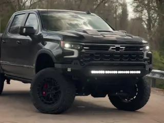 El Super recargado Chevrolet Silverado ZR2 de 700 CV