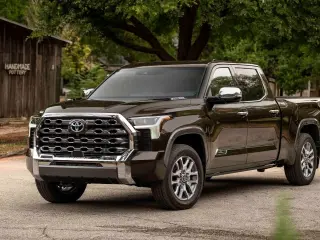 Toyota y Nissan advierten a sus clientes japoneses sobre la calidad inferior en modelos fabricados en Estados Unidos.