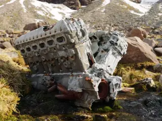 Motor V12 Rolls-Royce Merlin abandonado