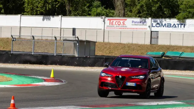 Prueba del Alfa Romeo Stelvio Quadrifoglio en circuito