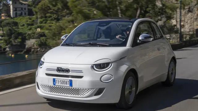 El Fiat 500 Hybrid Cabrio estrena la edición limitada Dolcevita.