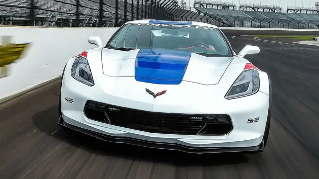 Chevrolet-Corvette-Grand-Sport-Indy-500-Pace-Car-2017-1