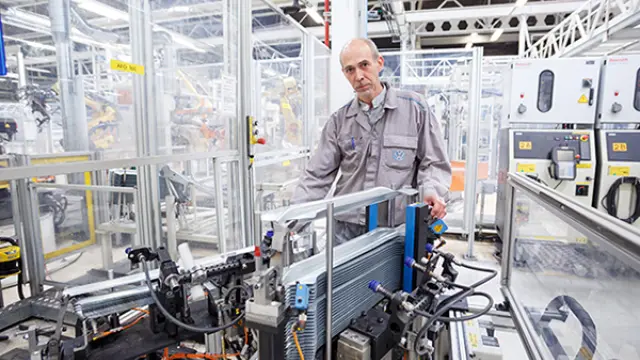 VW Navarra premia la innovación de varios trabajadores