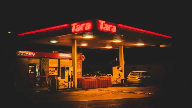 Gasolinera.