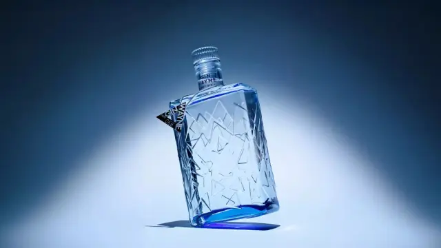 Imagen promocional de la ginebra 'Gin Wayne'