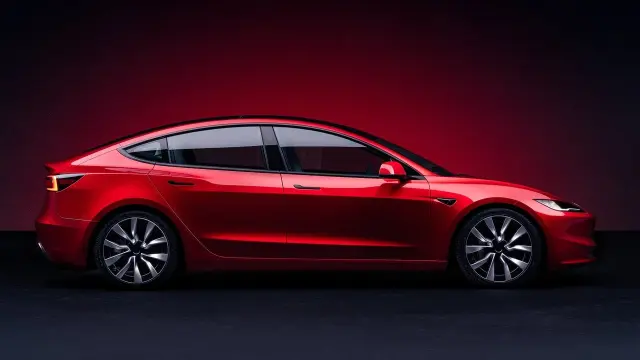 Tesla Model 3 Standard.