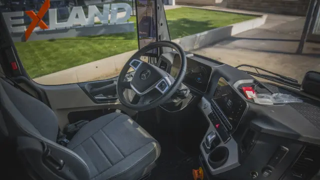 El interior de un camión.