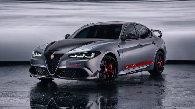 Alfa Romeo Giulia Quadrifoglio Luna Rossa