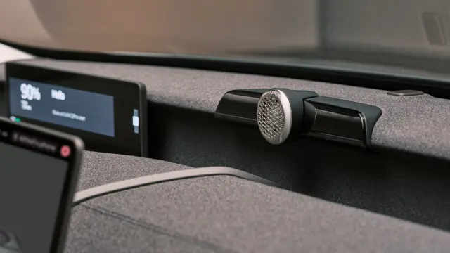 Sistema de sonido de 28 altavoces