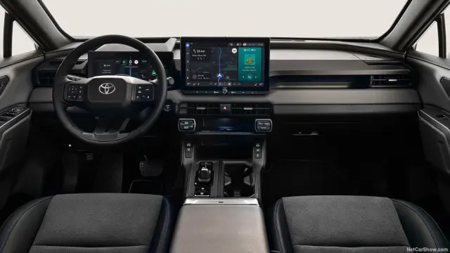 Así es el interior del Toyota Rav4