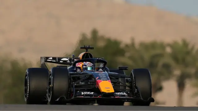Max Verstappen durante los test de pretemporada en Baréin