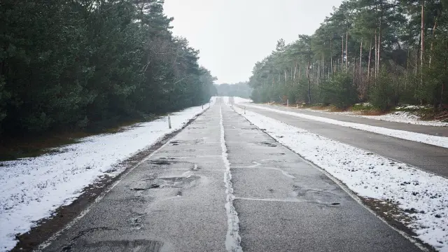 Todas las carreteras que han reducido el límite de velocidad por su mal estado.