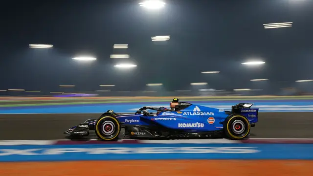 Carlos Sainz en el circuito de Losail en 2025