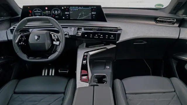 Ya he probado el Peugeot E-3008 Dual AWD. Cockpit.