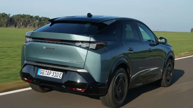 Ya he probado el Peugeot E-3008 Dual AWD. Zaga.