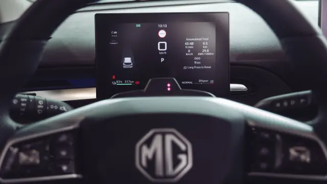 Vista frontal del volante del MG4 Urban