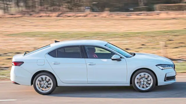 He probado el Skoda Superb 2.0 TDI 4x4. Barrido.