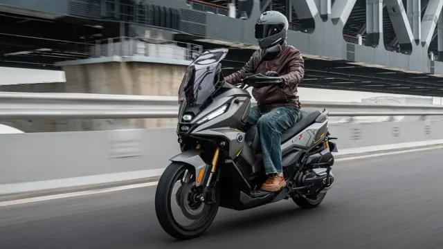 Voge SR450X