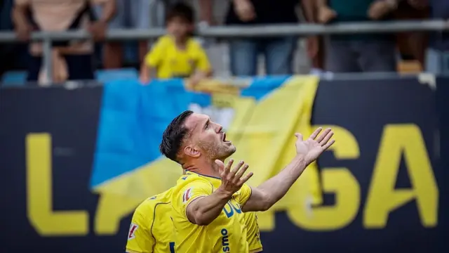 Lucas Pérez durante un partido con el Cádiz CF