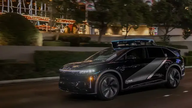 Uber invierte 430 millones de euros en Nuro para depslegar su flota de robotaxi.