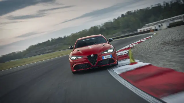 Prueba del Alfa Romeo Giulia Quadrifoglio en circuito