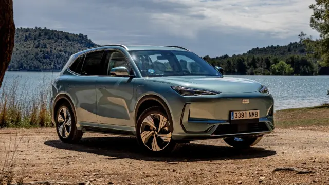 Geely E5.