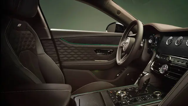 Prueba estática del nuevo Bentley Flying Spur. Cockpit.