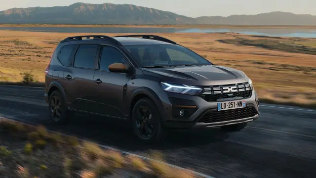10 mejores coches para viajar en vacaciones de verano este 2026