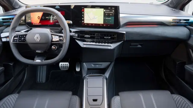 Ya he probado el nuevo Renault Clio Full Hybrid E-Tech 160. Cockpit.