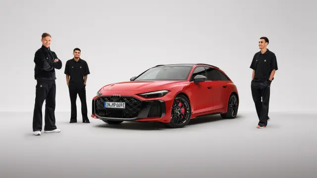Los jugadores del Bayern de Múnich estrenan nuevo coche
