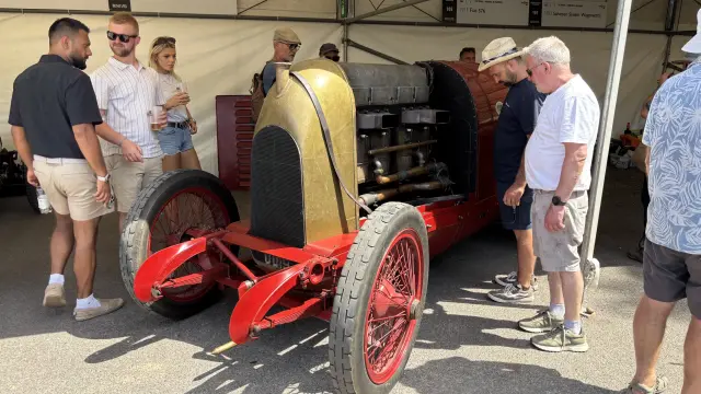 Superdeportivos, coches de carreras y restomods en el Festival de la Velocidad de Goodwood 2026