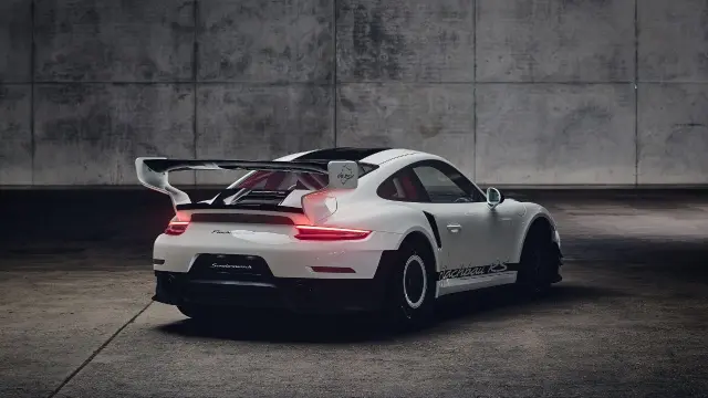 Porsche 911 GT2 RS Flachbau