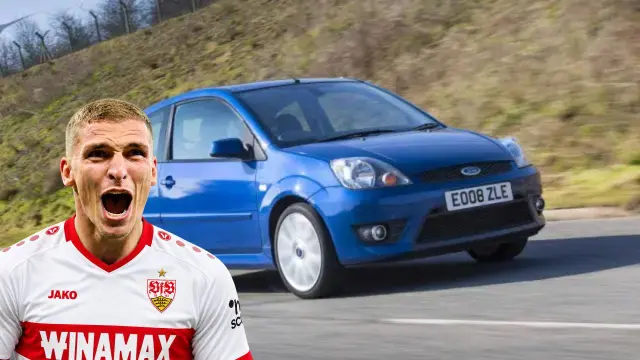 Un jugador de máximo nivel no se despega de su Ford Fiesta
