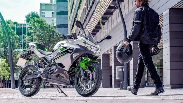 Kawasaki Ninja e-1